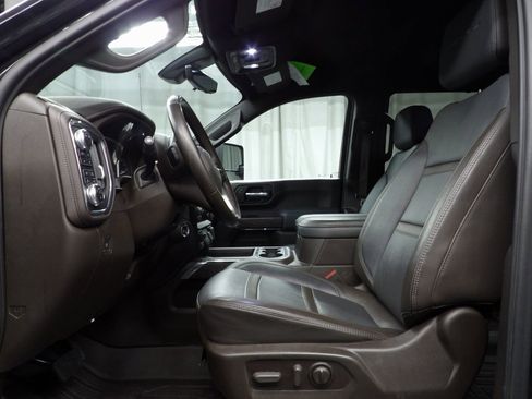 Used 2023 GMC Sierra 3500 Denali w/ Technology Package image 9