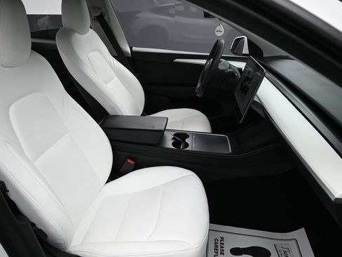 Used 2022 Tesla Model Y Performance AWD/4WD image 18
