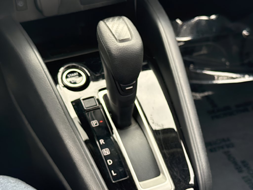 Used 2025 Nissan Versa SV FWD image 15