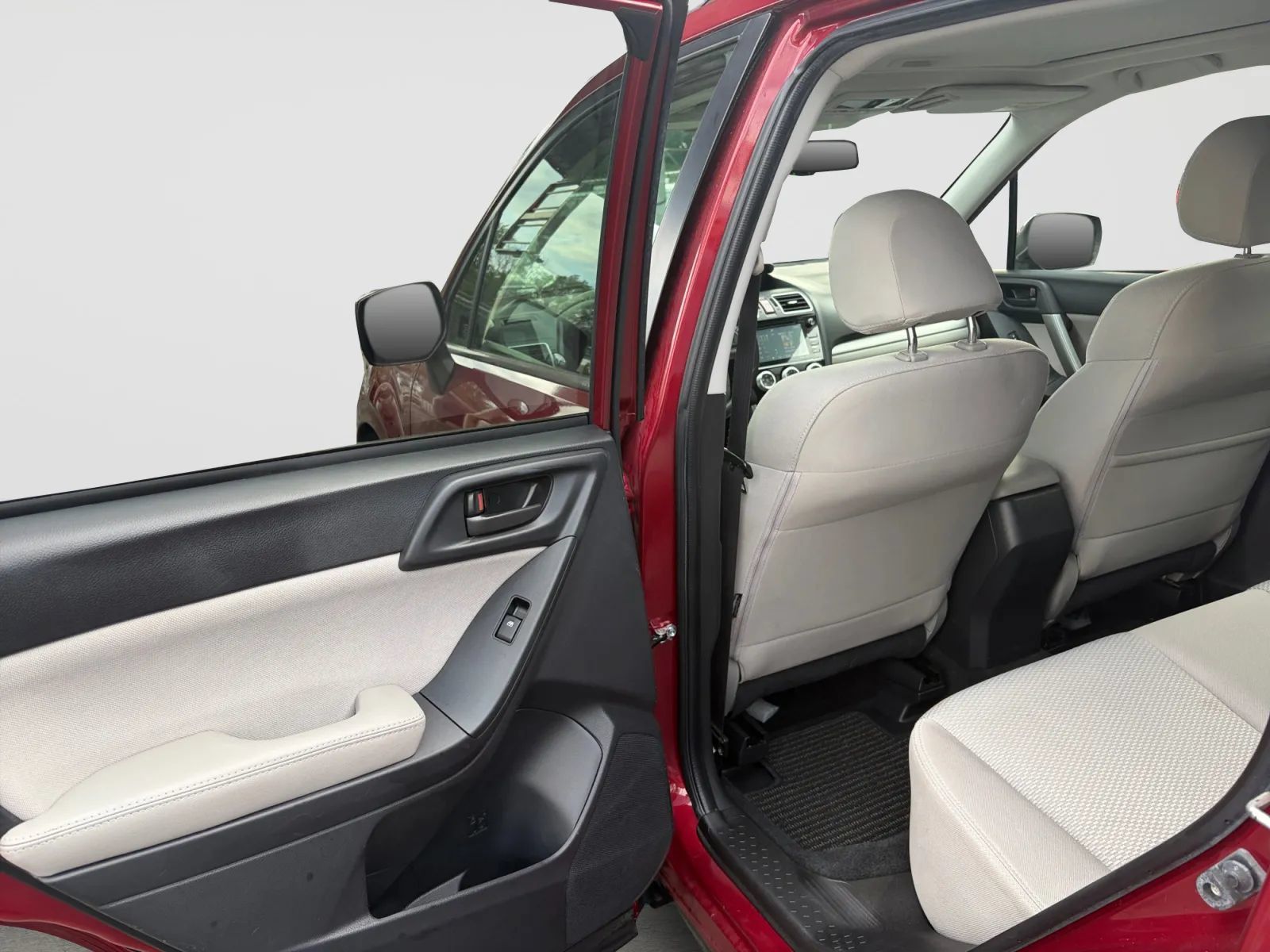 Used 2016 Subaru Forester 2.5i Premium w/ All-Weather Package AWD/4WD image 14