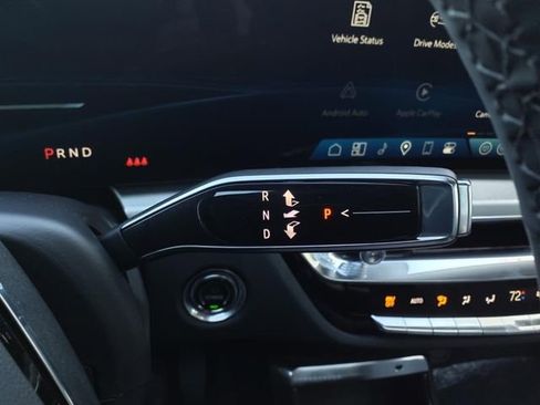 New 2025 Cadillac Lyriq Sport image 32