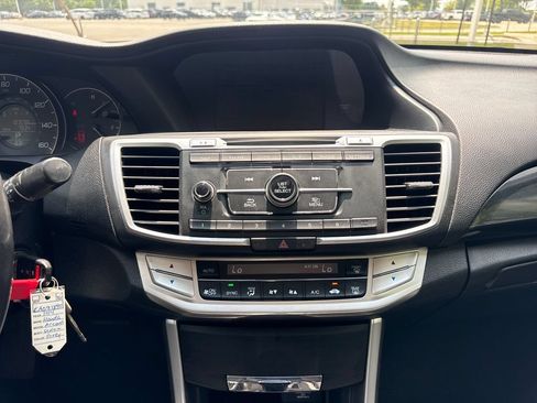 Used 2014 Honda Accord Sport image 18