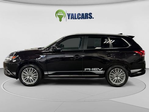 Used 2019 Mitsubishi Outlander SEL AWD/4WD image 2