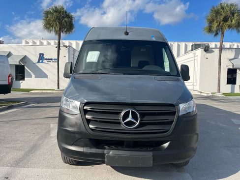 Used 2019 Mercedes-Benz Sprinter 170 image 3