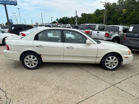 Used 2004 Kia Optima FWD image 8