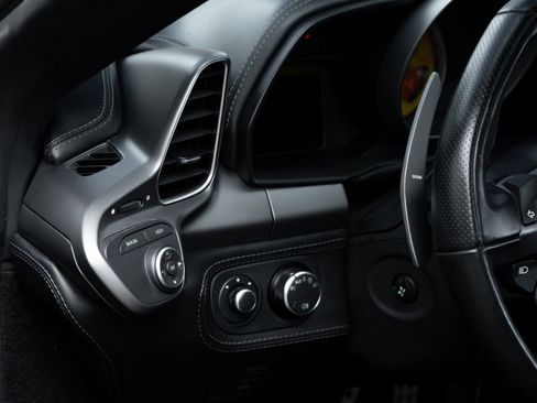 Used 2013 Ferrari 458 Italia Coupe RWD image 19