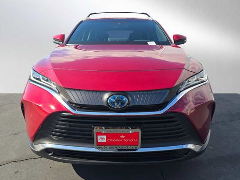 Used 2021 Toyota Venza XLE image 8