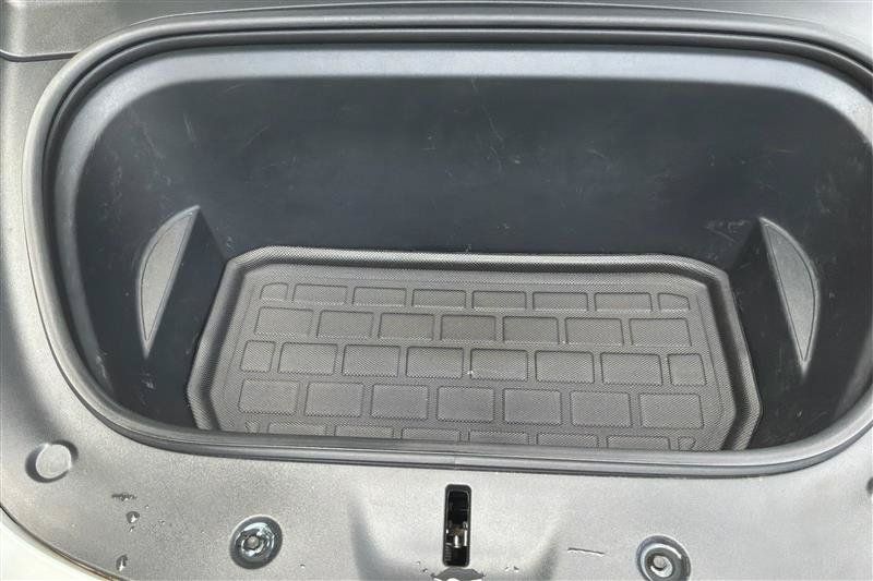 Used 2021 Tesla Model Y 2WD image 25