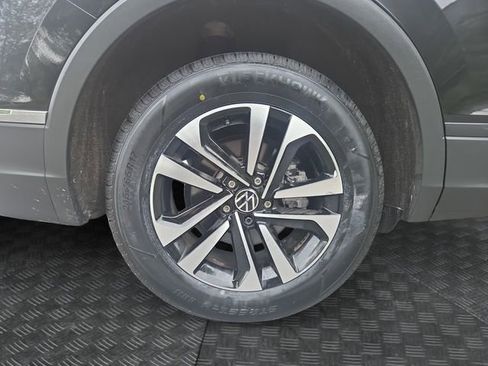 Used 2022 Volkswagen Tiguan S FWD image 34