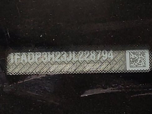 Used 2018 Ford Focus SEL image 33