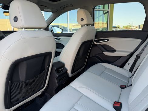 Used 2025 Audi Q6 e-tron Premium w/ Convenience Package image 36