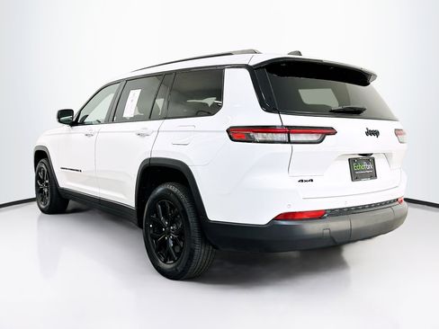 Used 2024 Jeep Grand Cherokee L Laredo image 5