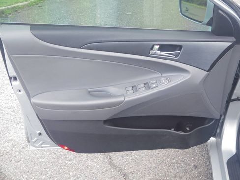 Used 2011 Hyundai Sonata SE FWD image 25