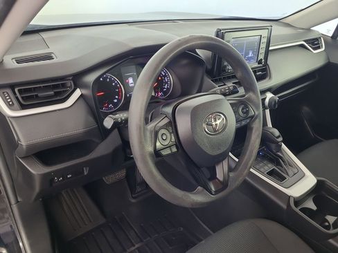 Used 2021 Toyota RAV4 LE image 13