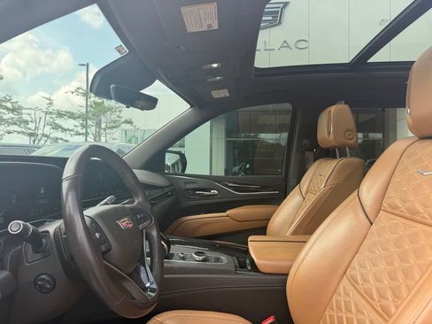 Used 2021 Cadillac Escalade Sport w/ Driver Assist Tech Package AWD/4WD image 10