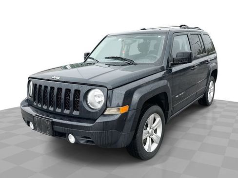 Used 2014 Jeep Patriot Latitude AWD/4WD image 1