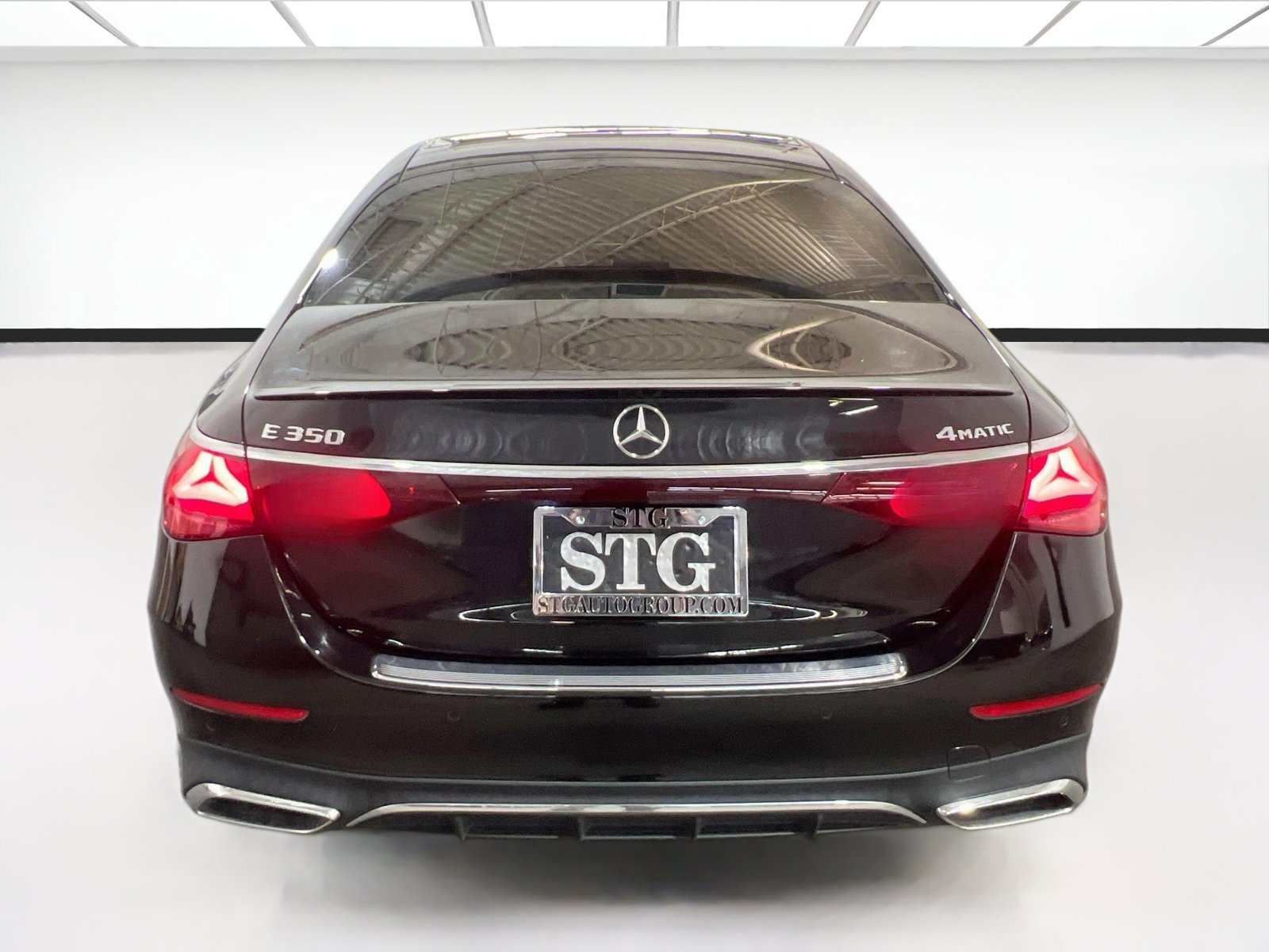 Used 2024 Mercedes-Benz E 350 4MATIC Sedan image 5