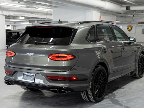 Used 2021 Bentley Bentayga image 5