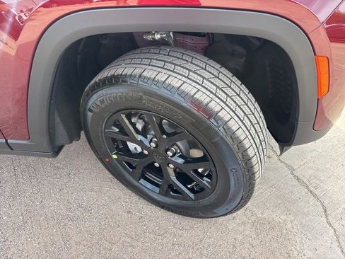 New 2025 Jeep Grand Cherokee Altitude RWD image 12
