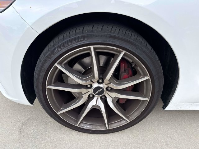 Used 2025 Genesis G70 2.5T RWD image 5