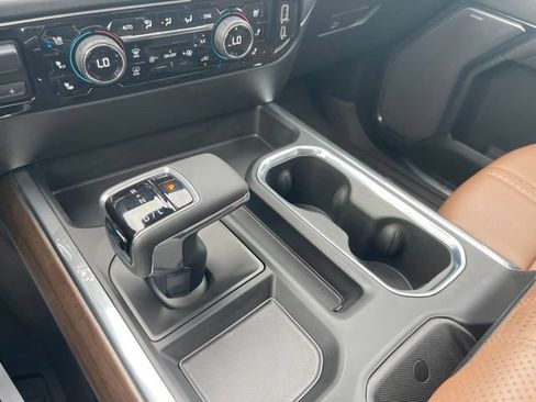 Used 2024 Chevrolet Silverado 1500 High Country AWD/4WD image 29
