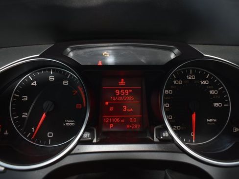 Used 2010 Audi A5 2.0T Premium image 11