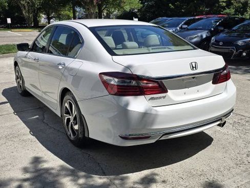 Used 2016 Honda Accord LX image 3