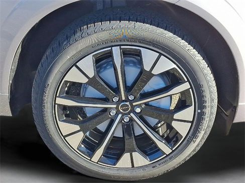 New 2026 Volvo XC60 B5 Plus w/ Protection Package Premier image 5