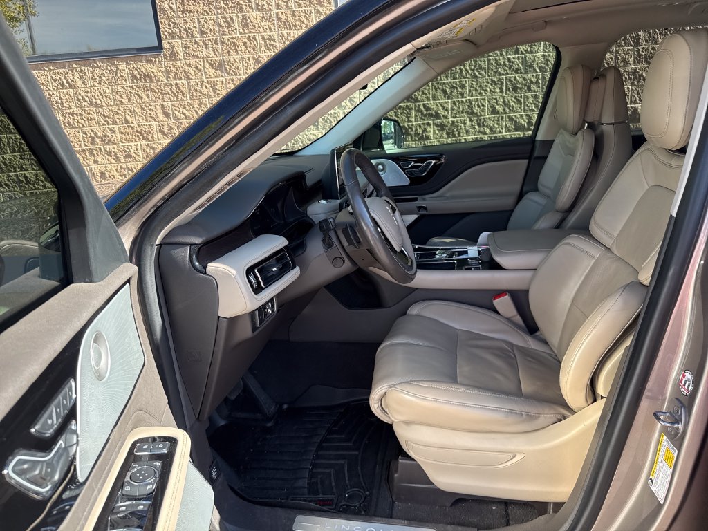 Used 2021 Lincoln Aviator Reserve w/ Equipment Group 201A AWD/4WD image 12