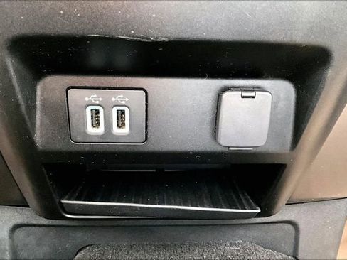 Used 2019 Ford F250 XLT w/ XLT Value Package image 16