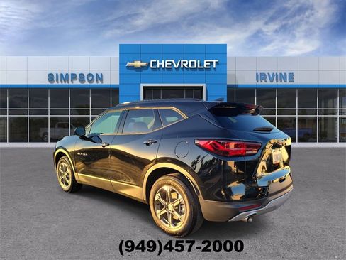 Used 2025 Chevrolet Blazer LT w/ Convenience Package image 6