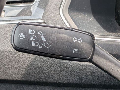 Used 2023 Volkswagen Tiguan SE FWD image 23