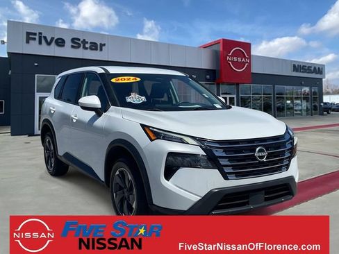 Used 2024 Nissan Rogue SV FWD image 1
