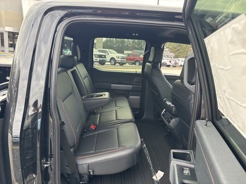 New 2025 Ford F150 Lariat w/ Equipment Group 501A Mid image 27