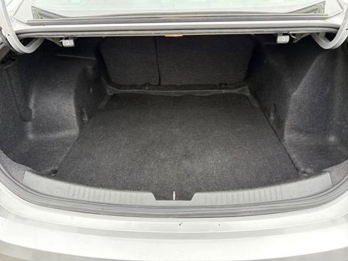 Used 2020 Chevrolet Malibu LT image 18