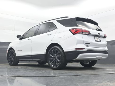 Used 2022 Chevrolet Equinox RS w/ RS Leather Package FWD image 27