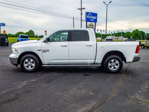 Used 2019 RAM 1500 Classic SLT w/ Protection Group AWD/4WD image 4