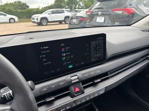 Used 2025 Kia K4 LXS image 20