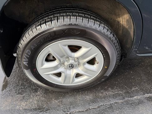 Used 2011 Toyota RAV4 4WD image 42