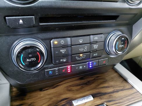 Certified 2018 Ford F150 Lariat w/ Equipment Group 502A Luxury AWD/4WD image 37