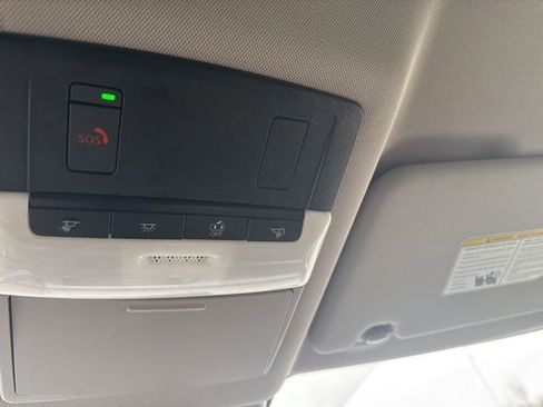 Used 2023 Nissan Rogue SV image 35