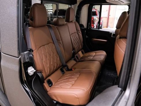 Used 2025 Jeep Gladiator Sport AWD/4WD image 77