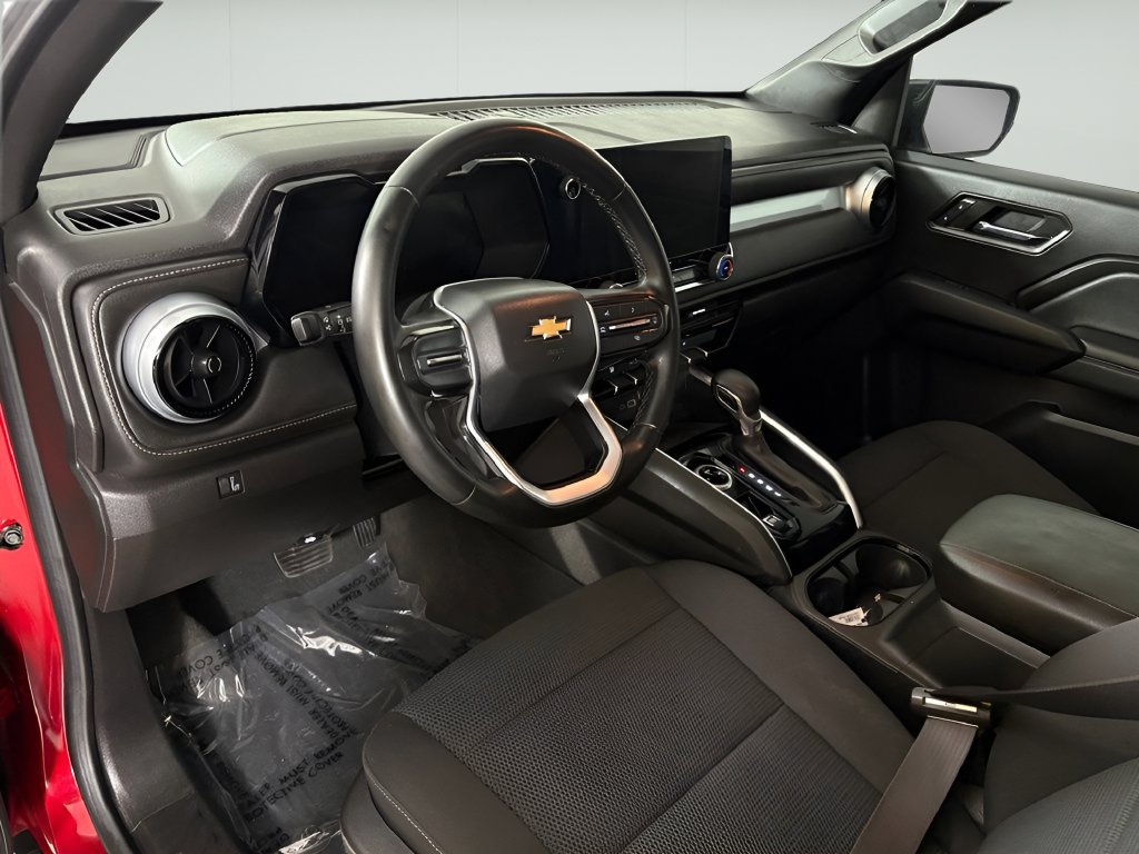 Used 2024 Chevrolet Colorado LT AWD/4WD image 14