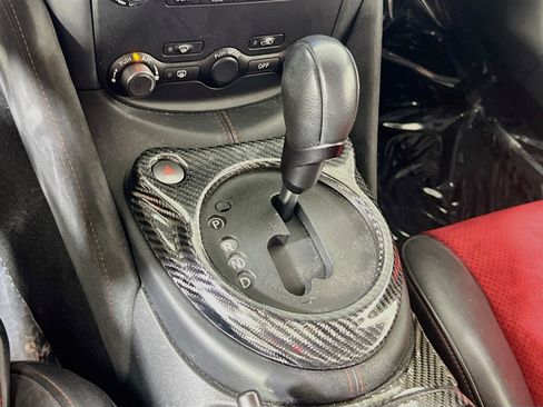 Used 2017 Nissan 370Z NISMO RWD image 16