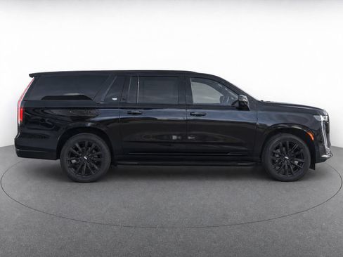 Used 2024 Cadillac Escalade ESV Sport w/ LPO, ONYX Package AWD/4WD image 8