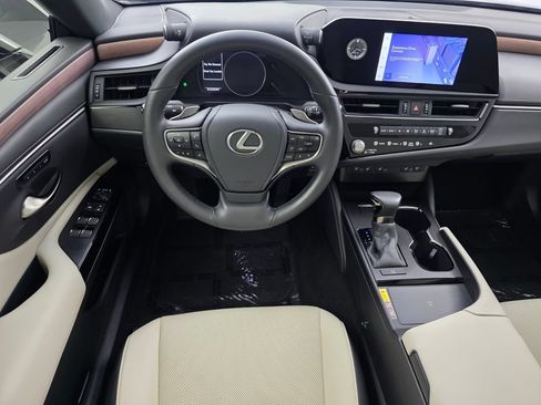 Used 2025 Lexus ES 350 w/ Premium Package FWD image 13