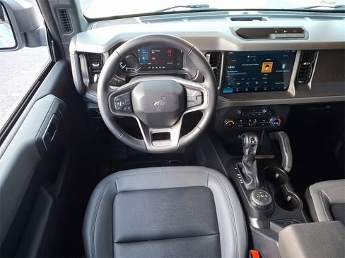 Used 2024 Ford Bronco Big Bend image 11
