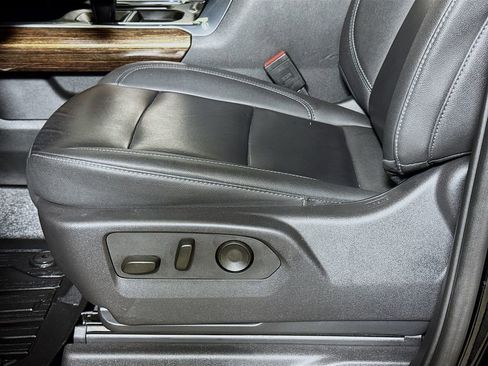 Certified 2025 GMC Sierra 1500 Elevation w/ Elevation Premium Package AWD/4WD image 18