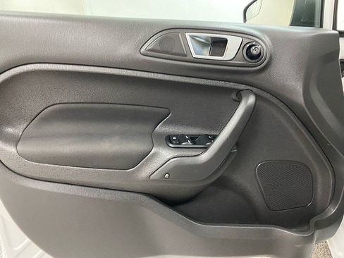 Used 2014 Ford Fiesta SE image 10