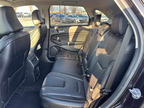 Used 2022 Ford Edge Titanium image 13